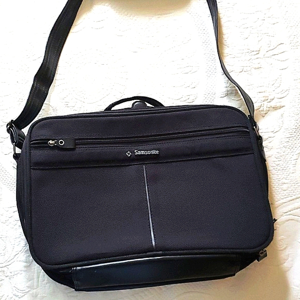 Samsonite 700 Series Carry on laptop/cosmetics bag